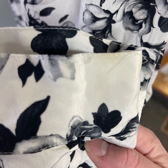 Whitehouse black market silk blouse size 14 - Picture 6 of 11